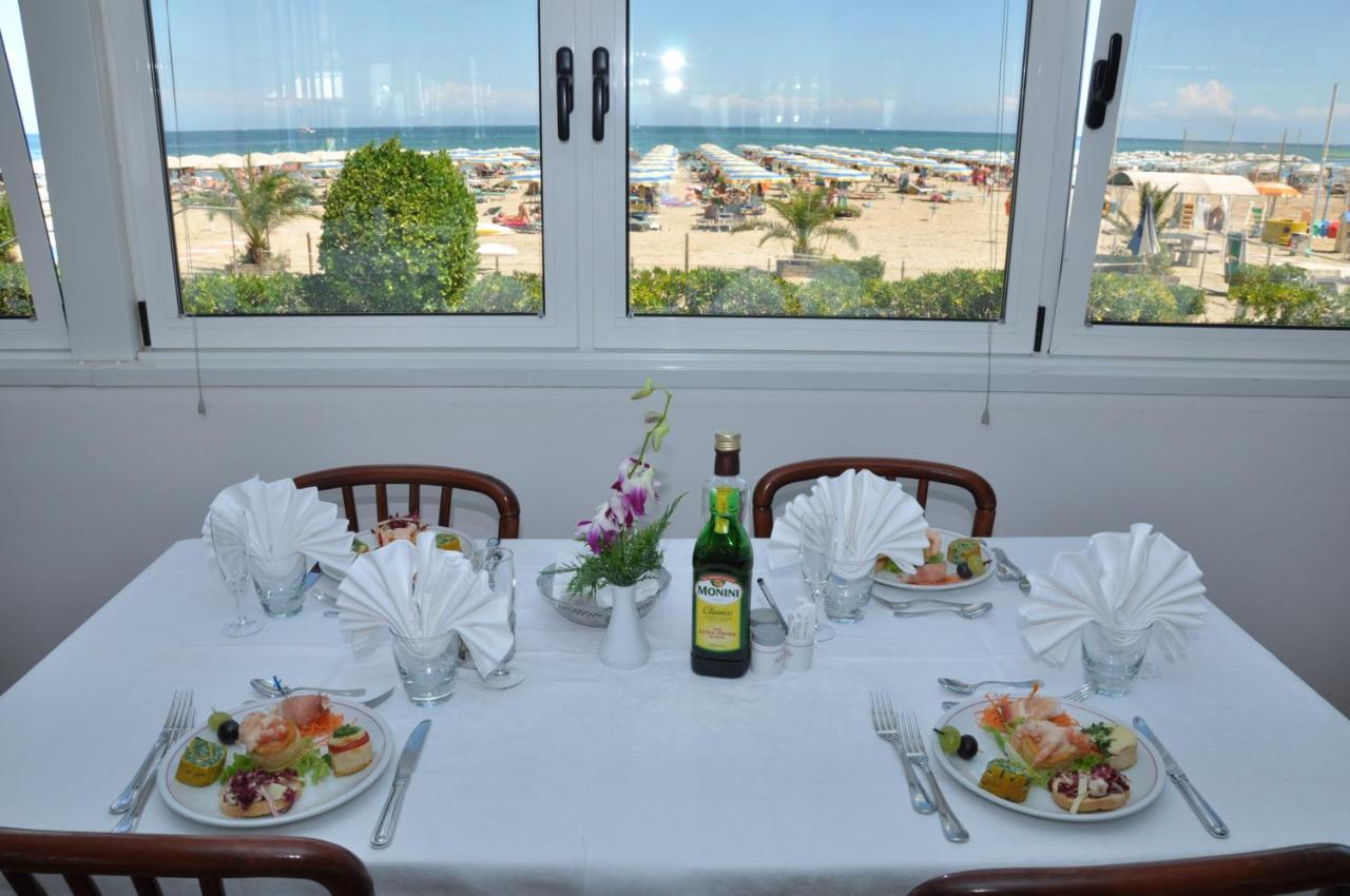 Hotel Driade Sul Mare 里米尼 外观 照片